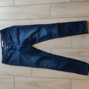 Dark blue Levi's denim low-rise skinny jeans, 28 inch waist